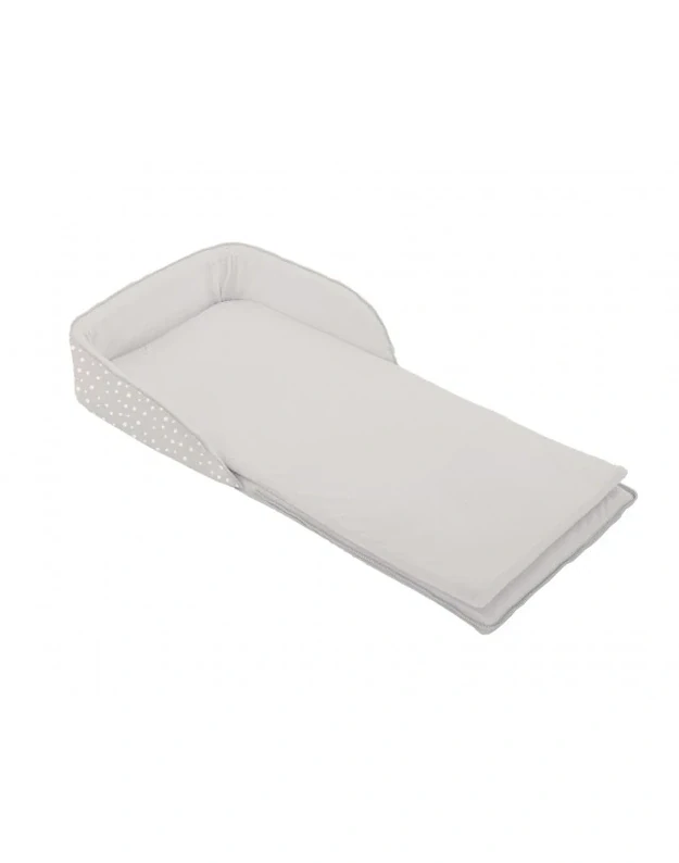 Ne&scaron;iojama lovytė&ndash;kuprinė KikkaBoo Memory 2in1 Dots Beige